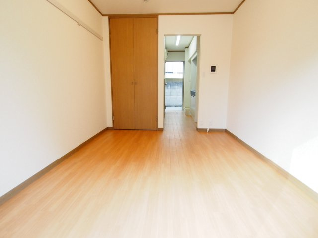 【洋室】 | メゾンスズエン | 同物件別部屋の参考写真