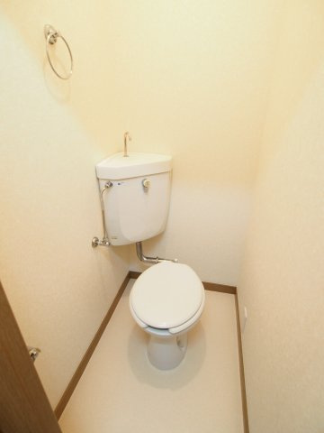 【トイレ】 | メゾンスズエン | 同物件別部屋の参考写真