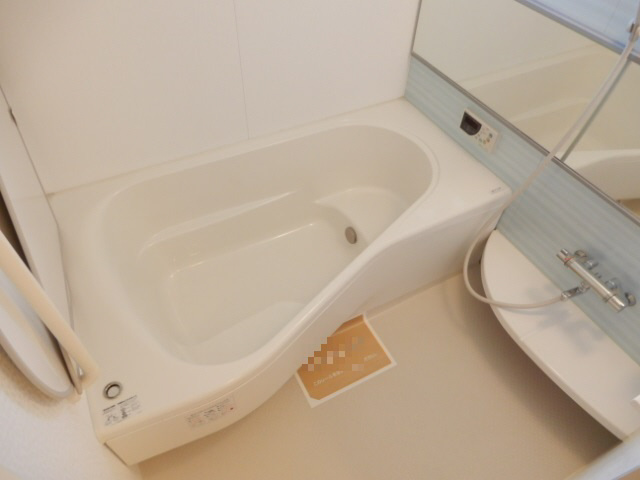 リバーハイム谷八木の浴室