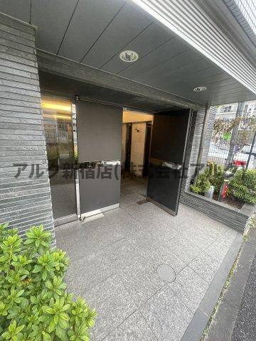 プレール・ドゥーク渋谷幡ヶ谷のエントランス
