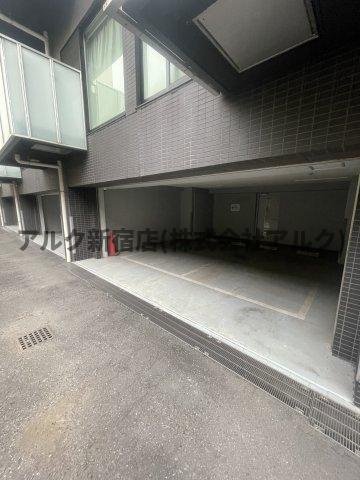プレール・ドゥーク渋谷幡ヶ谷の駐車場
