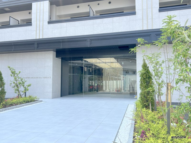 Alivis浪速東SoL TERRACE　仲介手数料無料のエントランス
