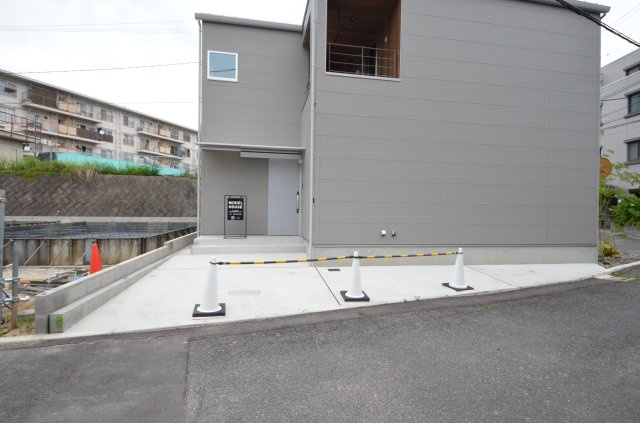 皆賀一丁目の駐車場|駐車二台可能です