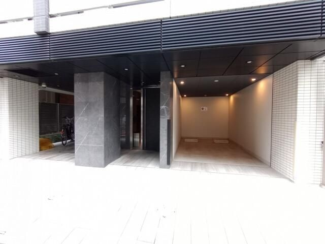 クレイシア東十条のエントランス