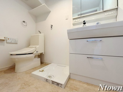 【設備】 | jeunesse堀越(ジュネスホリコシ） | 洗濯機置き場です