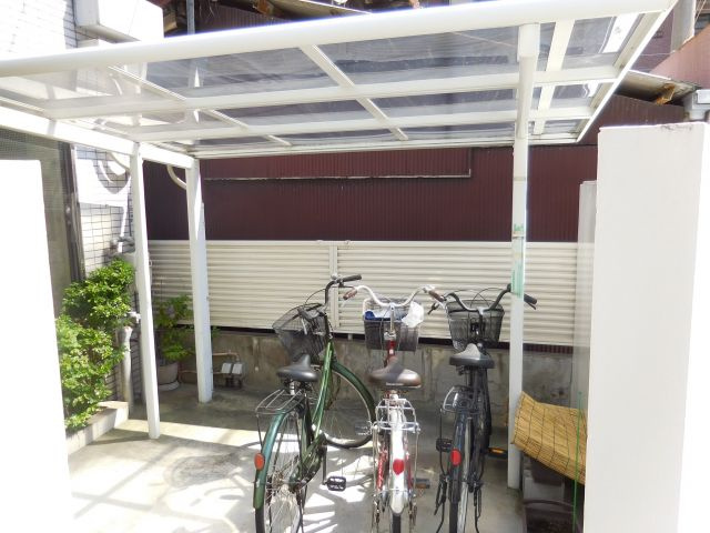 Dwell高槻の駐車場