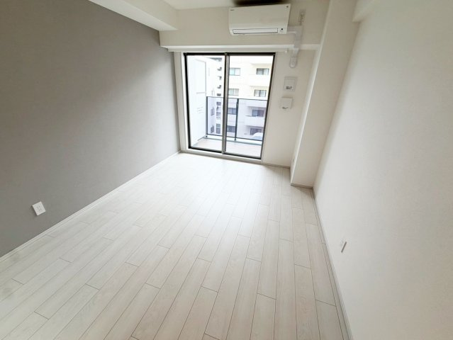 吹田市垂水町３丁目の賃貸マンションの居間・リビング