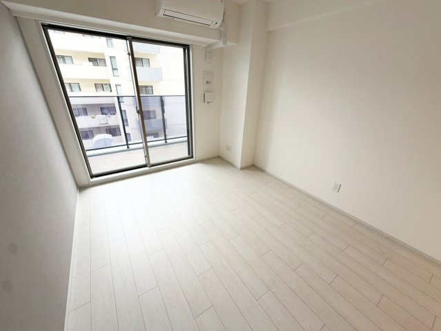 吹田市垂水町３丁目の賃貸マンションの居間・リビング