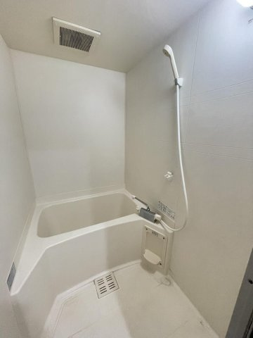 クラウンⅡ津福の浴室|きれいなお風呂です♪