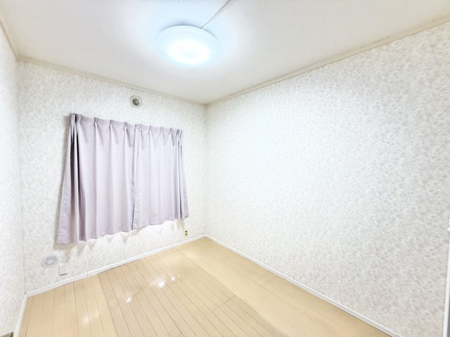 第二みつわ台ハイツ　D棟の洋室