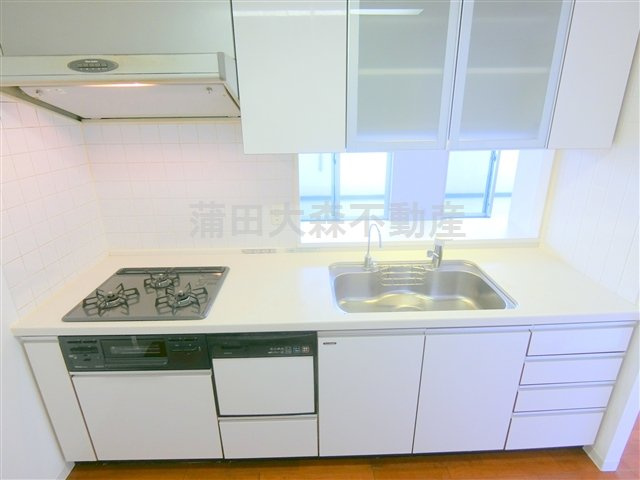 クレッセント東京リプライムのキッチン|食器洗乾燥機付3口ガスグリル付システムキッチン　カウンターキッチン　