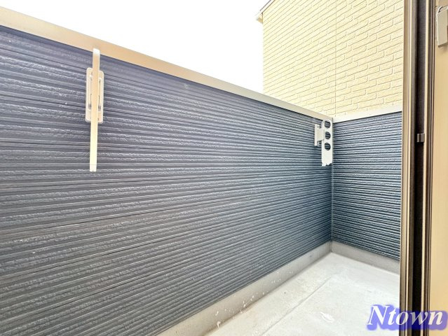 【バルコニー】 | NAGOMI | 外からの目が気にならないバルコニーで洗濯物が干せます