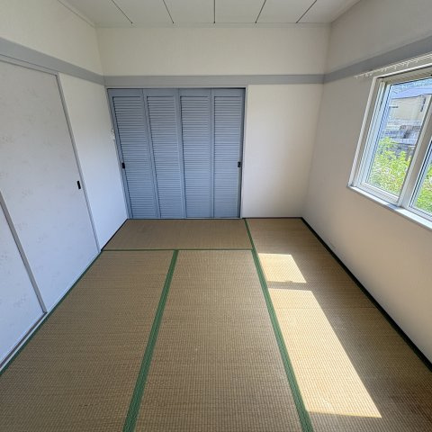 室蘭市絵鞆町2丁目26-21戸建の和室