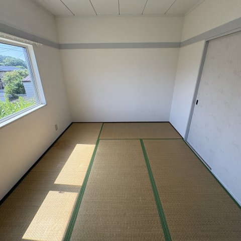 室蘭市絵鞆町2丁目26-21戸建の和室