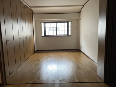 【居間・リビング】 | 二葉町3丁目軽ガレージ付戸建