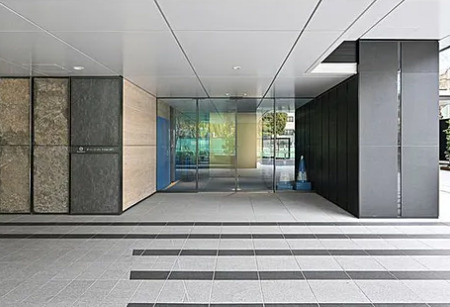 【エントランス】ザ・パークハウス千代田六番町