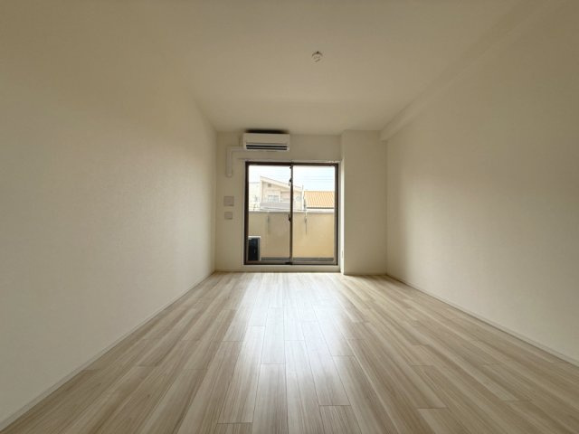 【寝室】アドバンス大阪ルアナ