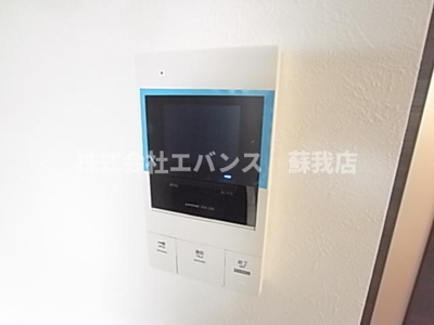 【セキュリティ】 | シャルコートSOGA | モニター付きインターホンです