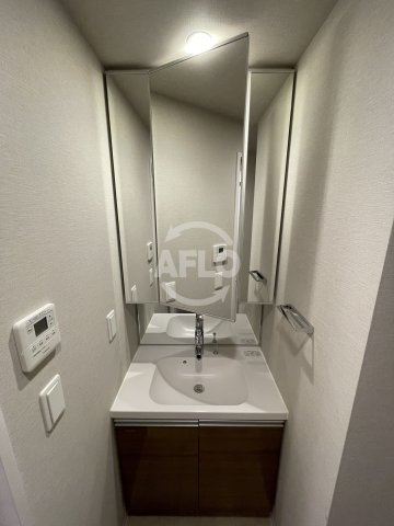 アーバネックス本町の独立洗面台|アーバネックス本町　独立洗面化粧台