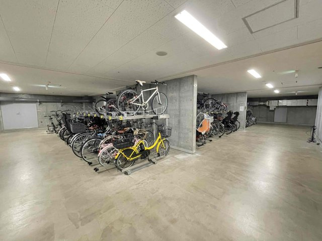 パークタワー滝野川の駐輪場