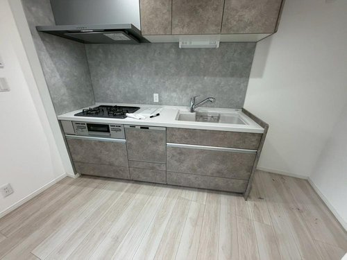 足立区関原二丁目戸建のキッチン|キッチンでお料理をお楽しみください