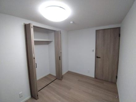 ライオンズマンション春日部南の洋室|施工例です。