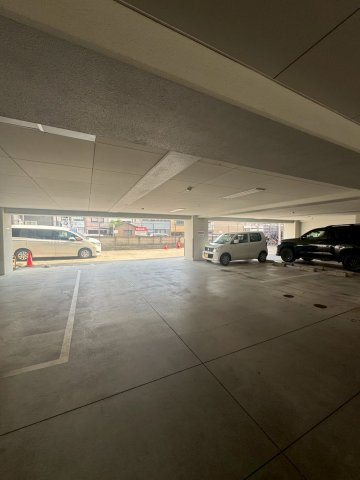 フォレシティ新栄　名古屋市賃貸　仲介手数料無料の駐車場