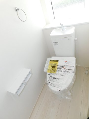 あま市新居屋久渕郷の新築一戸建のトイレ|◇トイレ◇　　１・２階ウォシュレット　節水タイプ