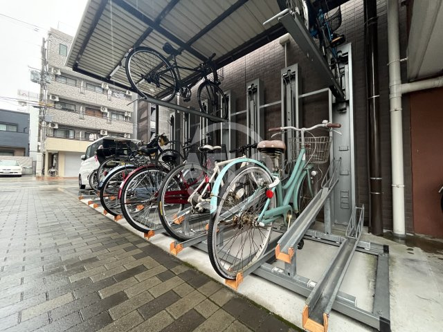 サンメゾン16の設備|サンメゾン16　駐輪場