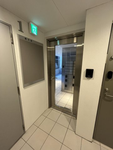 レピュア早稲田レジデンスⅡのロビー