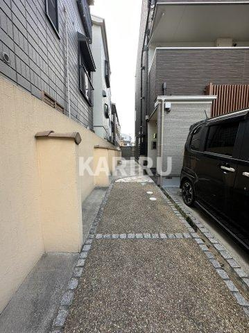 ラージヒル鶴見緑地の駐車場