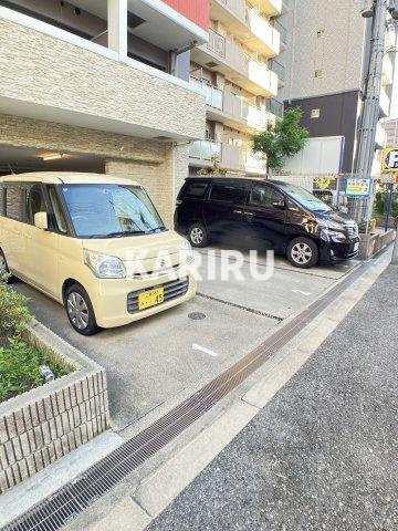 T's SQUARE城東野江の駐車場