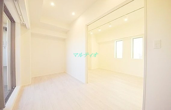 【居間・リビング】 | ザ・パークハビオ浅草駒形 | 洋室