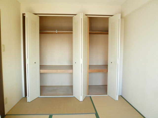 パレーシャル難波の収納|和室は洋室に変更♪