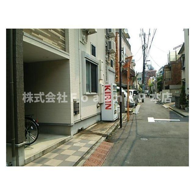 グランドセダー大久保のエントランス