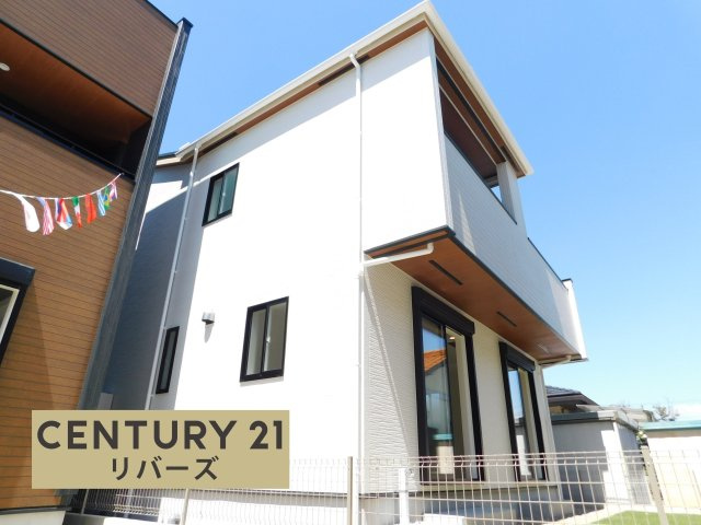 あま市篠田向島の新築一戸建の外観|☆ラスト１棟☆　　いつでも見学できます♪（お問合せ当日、平日、水曜、夜間でもＯＫ）　小学校まで４ｍの安心な住環境！　駐車並列３台ＯＫ！　長期優良住宅・　制震ダンパー搭載！　南に天然芝敷きの庭♪