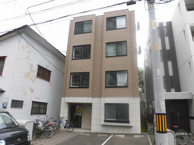 ＨＳ８２１