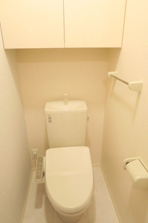 ■棚つきで便利　※別室参考写真