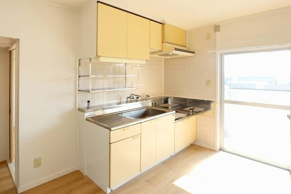 ビレッジハウス小浜2号棟のキッチン|ビレッジハウスの同一物件・同一タイプの間取りの写真です