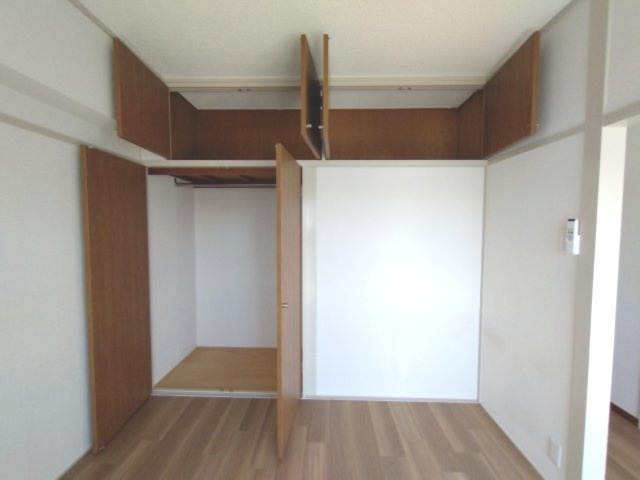 聖サンハイツの内装
