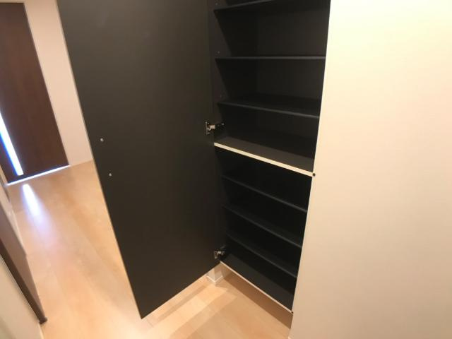 アルコイル上並榎の収納|下駄箱