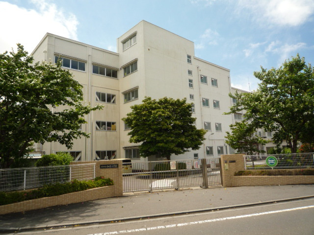 横浜市立和泉小学校まで500m