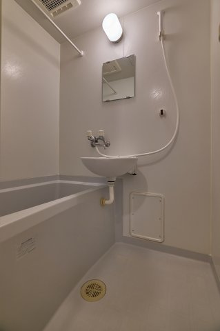 レオパレスセジュール弐番館の浴室