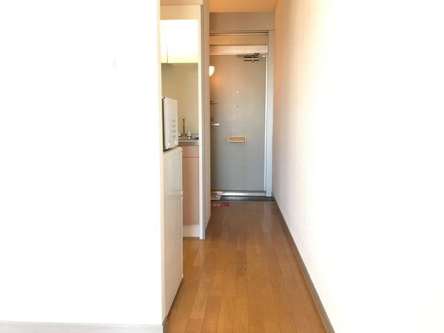 レオパレスペリエⅡの玄関