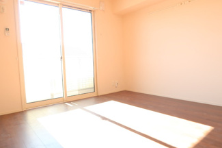 南向きで明るいお部屋です♪