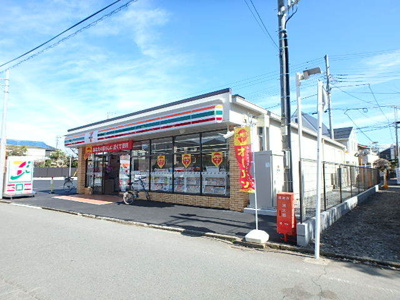 セブンイレブン藤沢本鵠沼２丁目店まで700ｍ