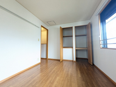 ６帖寝室