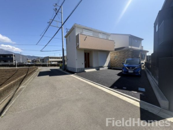 秦野市平沢新築戸建て　第19-1号棟の前面道路含む現地写真|前面道路含む現地写真です。