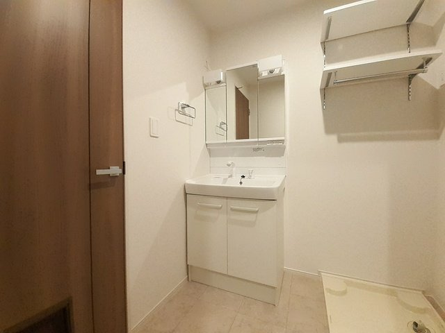 セレッソ手屋の洗面所|ゆったりとスペースのある洗面所
