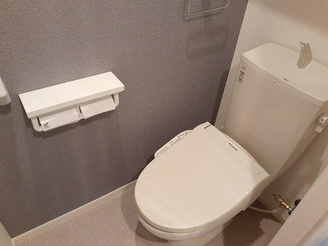 セゾン・ド・ヴェールのトイレ|落ち着いた色調のトイレです